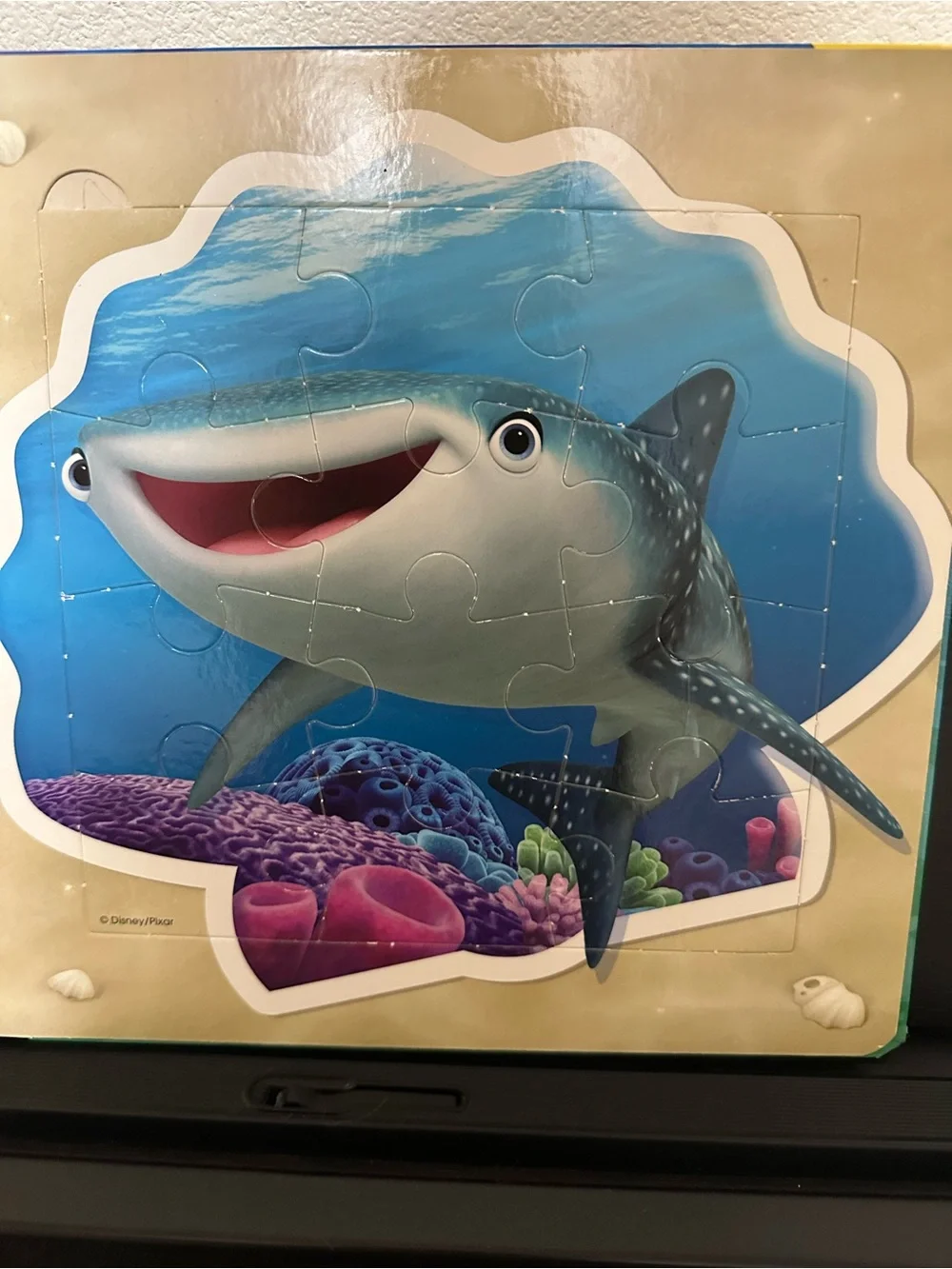 Disney Finding Dory Puzzle Book - Blue & Green Ocean Art Puzzle 100 pieces